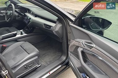 Внедорожник / Кроссовер Audi Q8 e-tron 2024 в Киеве