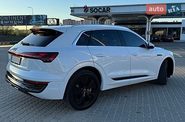 Внедорожник / Кроссовер Audi Q8 e-tron 2023 в Львове