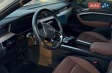 Внедорожник / Кроссовер Audi Q8 e-tron 2023 в Львове