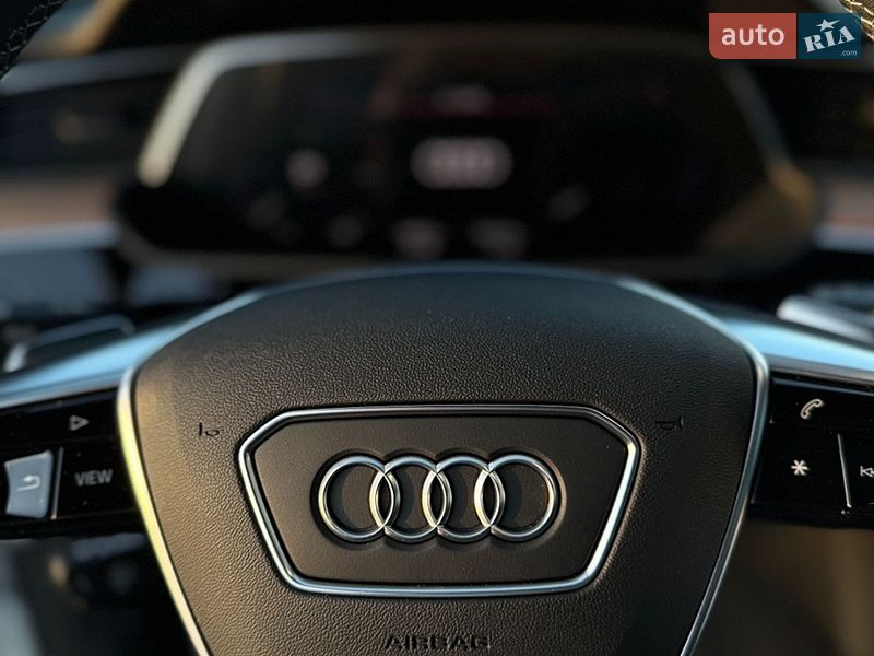 Внедорожник / Кроссовер Audi Q8 e-tron 2023 в Львове