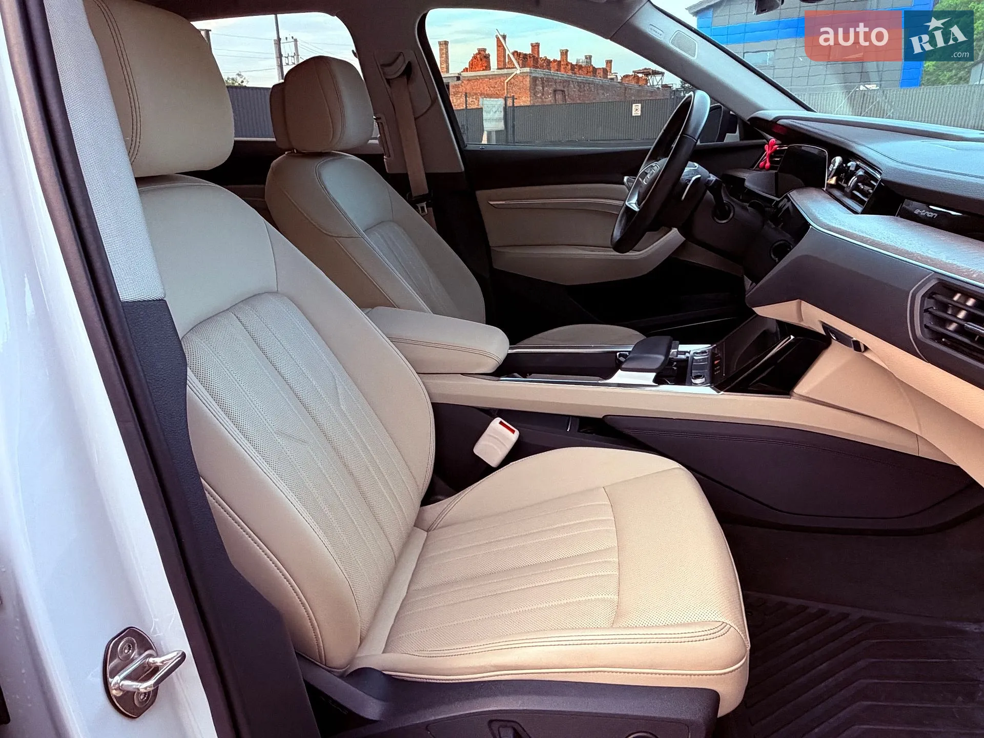 2023 Audi Q8 - мініатюра 22