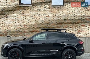 Внедорожник / Кроссовер Audi Q8 e-tron 2024 в Луцке