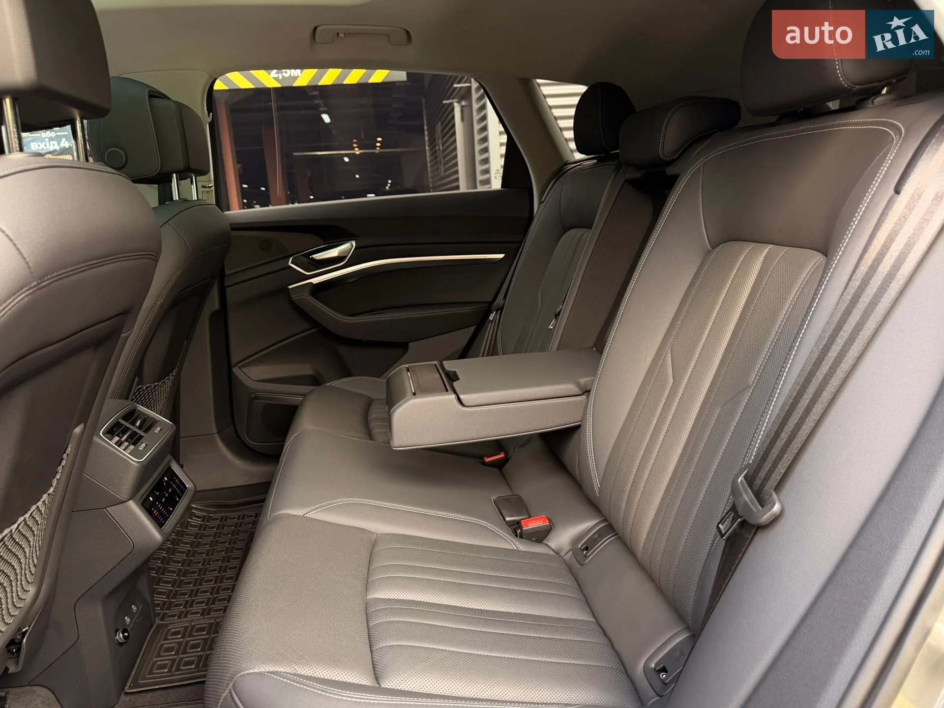 2023 Audi Q8 - мініатюра 35