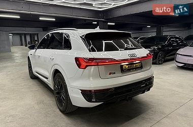 Внедорожник / Кроссовер Audi Q8 e-tron 2023 в Ивано-Франковске