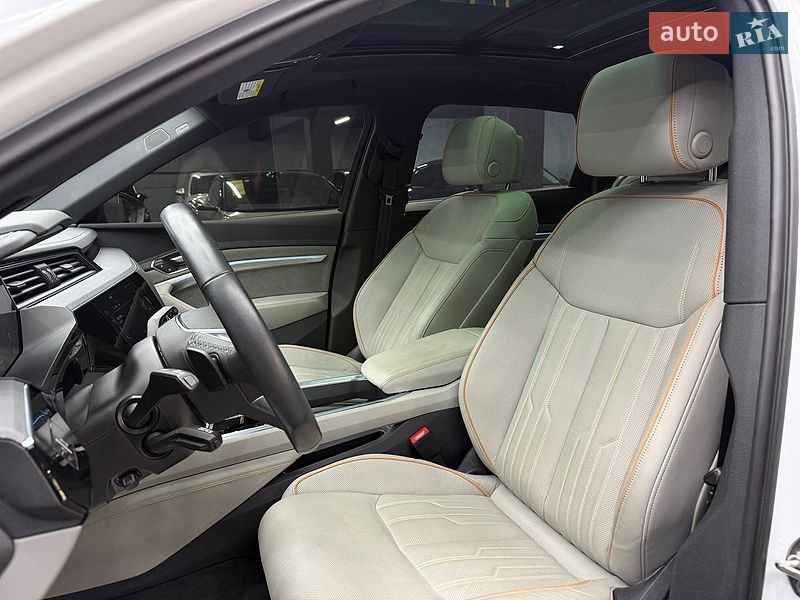 Внедорожник / Кроссовер Audi Q8 e-tron 2023 в Ивано-Франковске