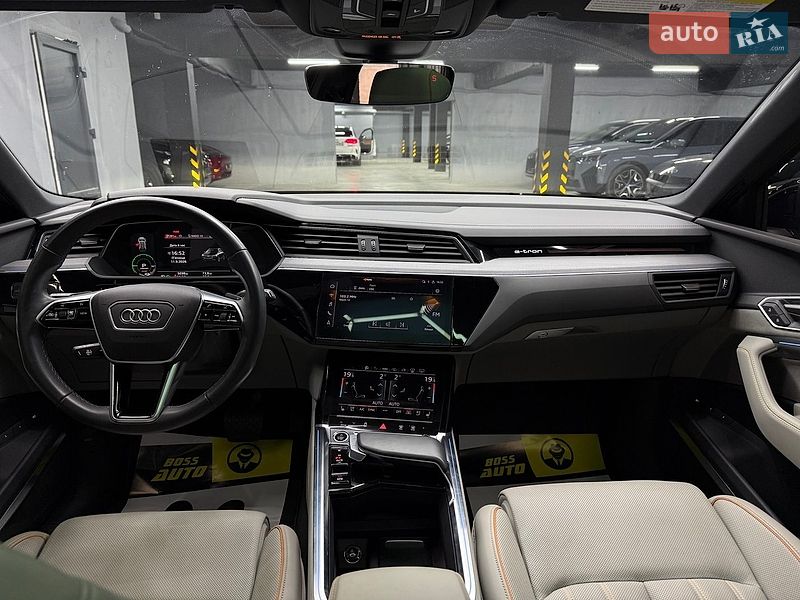 Внедорожник / Кроссовер Audi Q8 e-tron 2023 в Ивано-Франковске