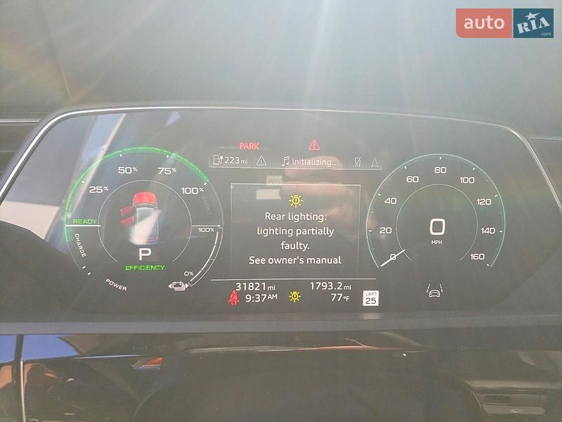 Позашляховик / Кросовер Audi Q8 e-tron 2024 в Львові