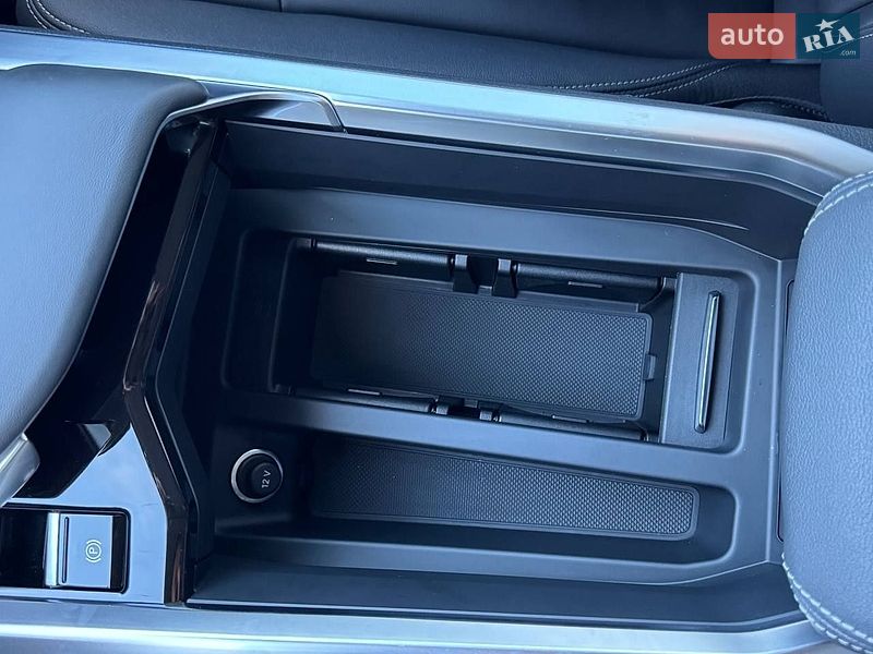 Позашляховик / Кросовер Audi Q8 e-tron 2023 в Рівному