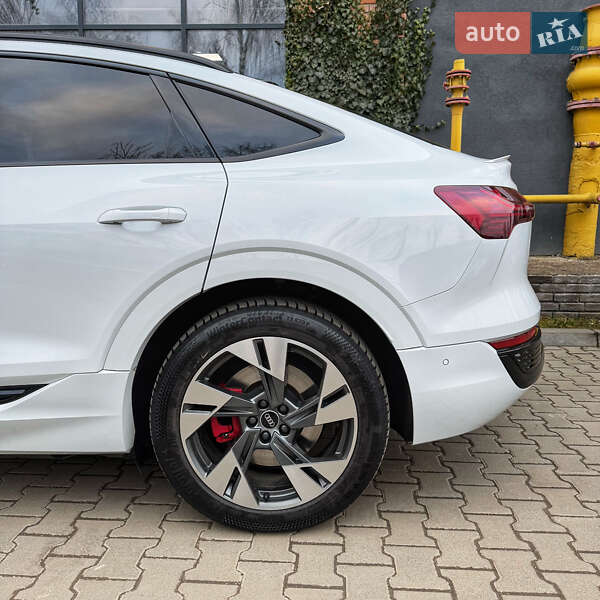Внедорожник / Кроссовер Audi Q8 Sportback e-tron 2023 в Черновцах