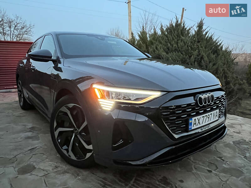 Внедорожник / Кроссовер Audi Q8 Sportback e-tron 2023 в Харькове