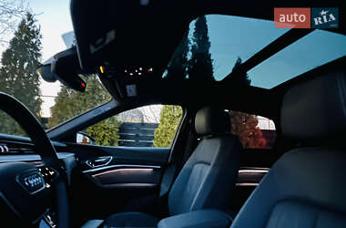 Внедорожник / Кроссовер Audi Q8 Sportback e-tron 2023 в 