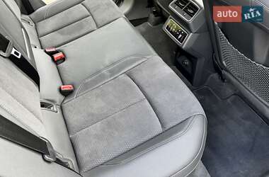 Внедорожник / Кроссовер Audi Q8 Sportback e-tron 2024 в 