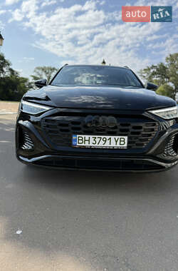 Внедорожник / Кроссовер Audi Q8 Sportback e-tron 2023 в 