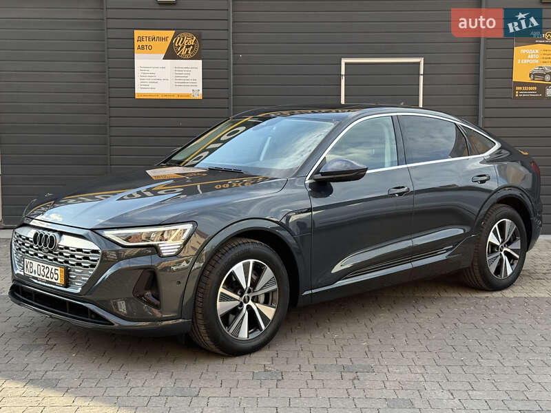 Внедорожник / Кроссовер Audi Q8 Sportback e-tron 2024 в 