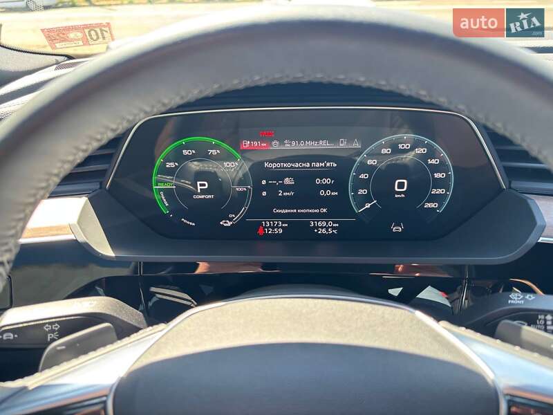 Внедорожник / Кроссовер Audi Q8 Sportback e-tron 2023 в Черкассах