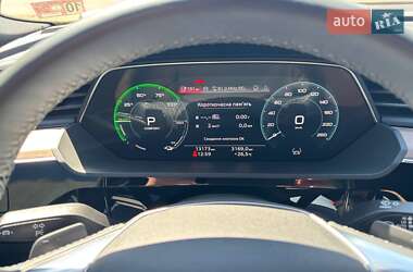 Внедорожник / Кроссовер Audi Q8 Sportback e-tron 2023 в 