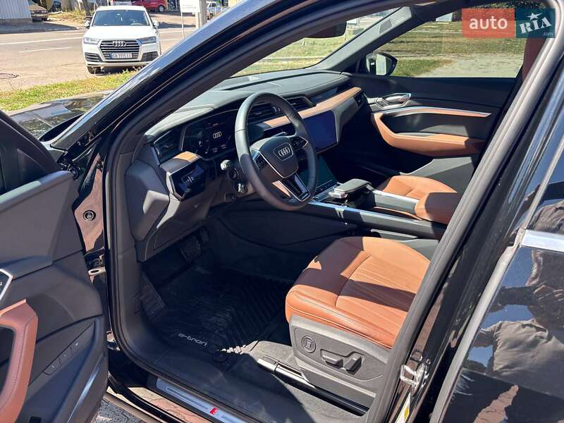 Внедорожник / Кроссовер Audi Q8 Sportback e-tron 2023 в Черкассах