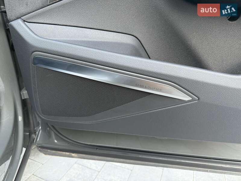 Внедорожник / Кроссовер Audi Q8 Sportback e-tron 2023 в Черновцах