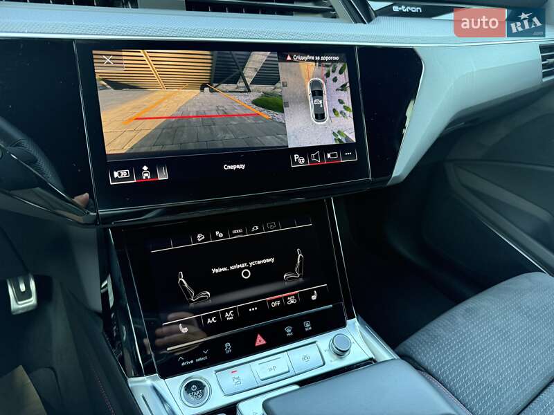 Внедорожник / Кроссовер Audi Q8 Sportback e-tron 2023 в Черновцах