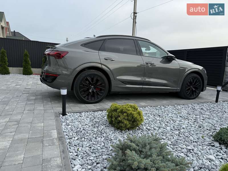Внедорожник / Кроссовер Audi Q8 Sportback e-tron 2023 в Черновцах