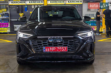 Внедорожник / Кроссовер Audi Q8 Sportback e-tron 2023 в Черновцах