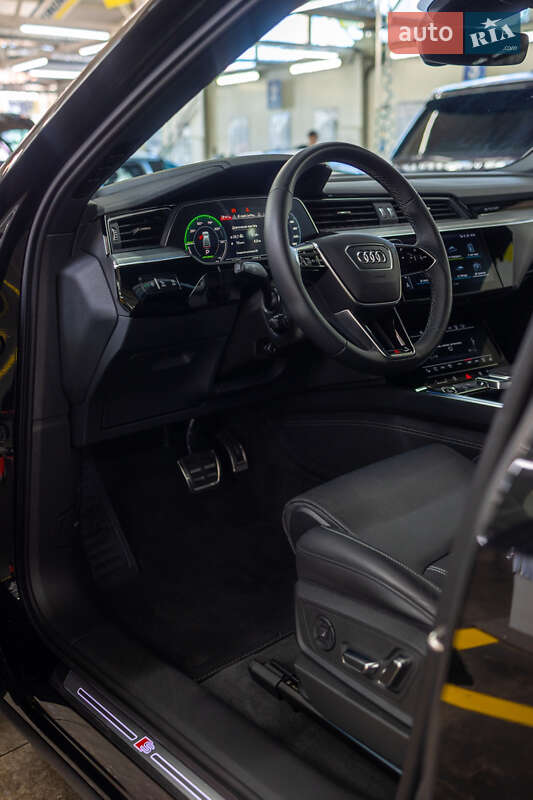 Внедорожник / Кроссовер Audi Q8 Sportback e-tron 2023 в Черновцах фото 17 Внедорожник / Кроссовер Audi Q8 Sportback e-tron 2023 в Черновцах