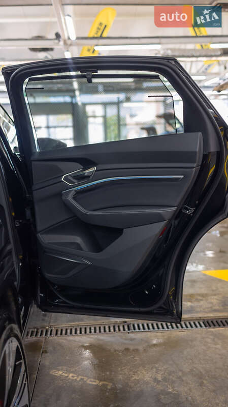 Внедорожник / Кроссовер Audi Q8 Sportback e-tron 2023 в Черновцах фото 25 Внедорожник / Кроссовер Audi Q8 Sportback e-tron 2023 в Черновцах