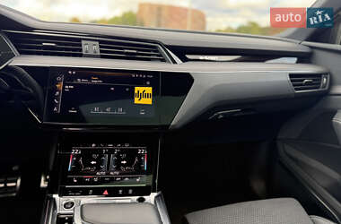 Внедорожник / Кроссовер Audi Q8 Sportback e-tron 2023 в 