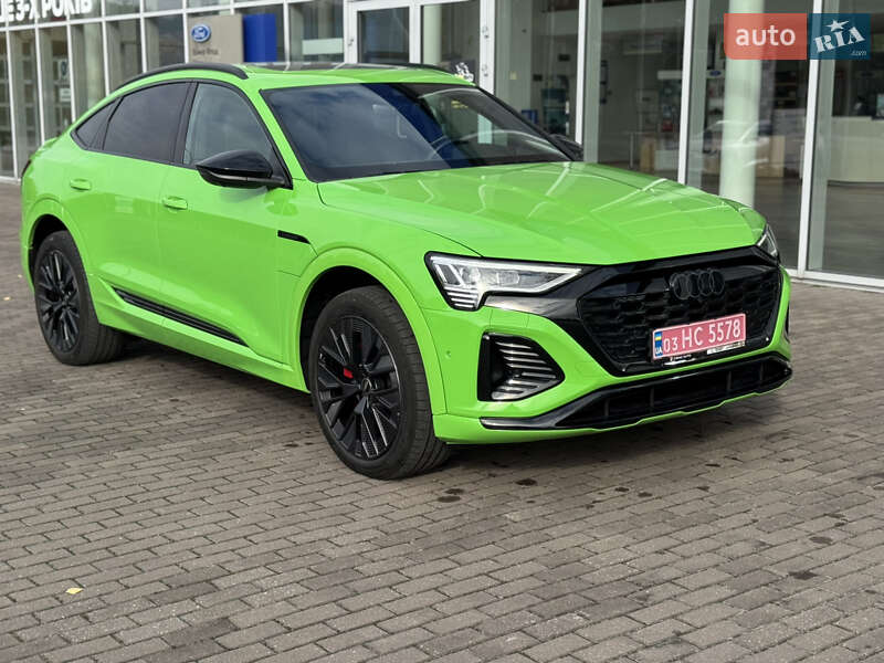 Позашляховик / Кросовер Audi Q8 Sportback e-tron 2023 в Рівному