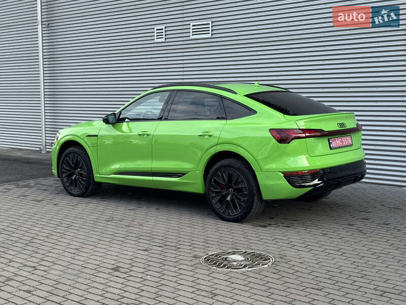 Позашляховик / Кросовер Audi Q8 Sportback e-tron 2023 в Рівному
