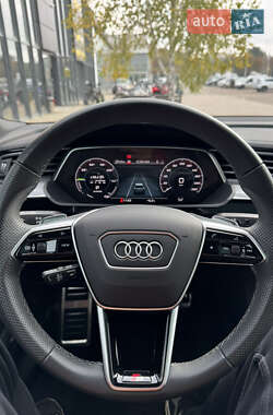 Внедорожник / Кроссовер Audi Q8 Sportback e-tron 2023 в 
