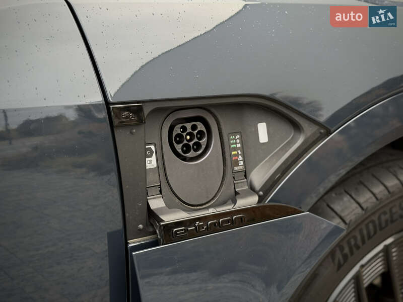 Позашляховик / Кросовер Audi Q8 Sportback e-tron 2023 в Луцьку фото 130 Позашляховик / Кросовер Audi Q8 Sportback e-tron 2023 в Луцьку