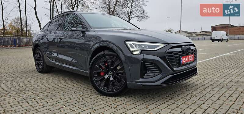 Позашляховик / Кросовер Audi Q8 Sportback e-tron 2024 в Тернополі