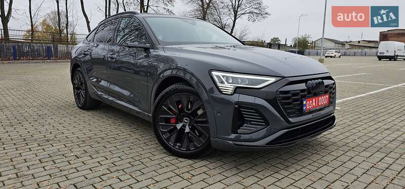 Позашляховик / Кросовер Audi Q8 Sportback e-tron 2024 в Тернополі