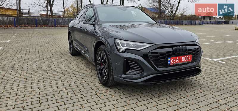 Позашляховик / Кросовер Audi Q8 Sportback e-tron 2024 в Тернополі