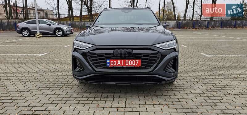 Позашляховик / Кросовер Audi Q8 Sportback e-tron 2024 в Тернополі