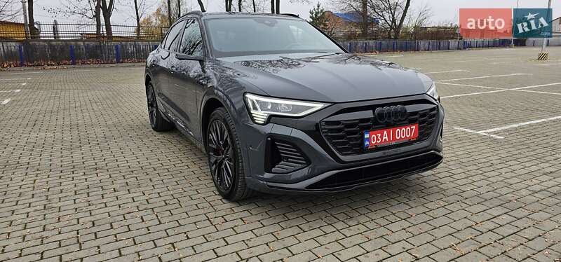 Позашляховик / Кросовер Audi Q8 Sportback e-tron 2024 в Тернополі