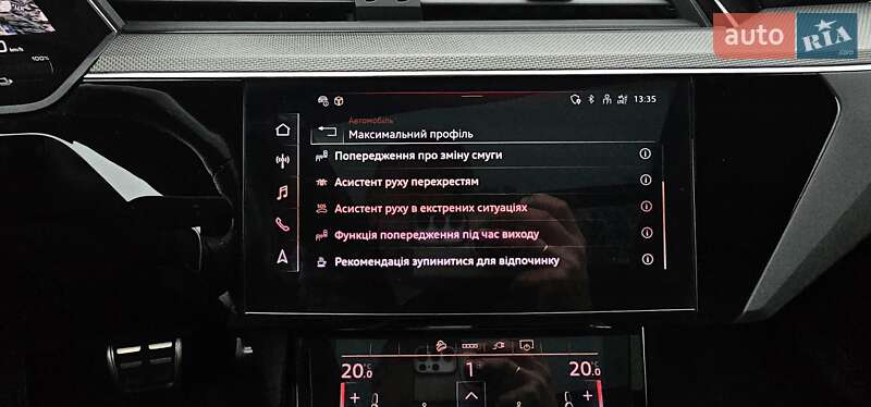 Позашляховик / Кросовер Audi Q8 Sportback e-tron 2024 в Тернополі