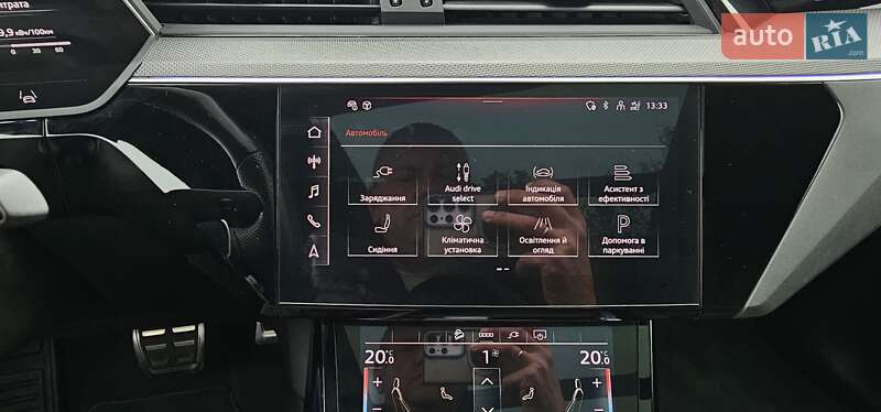 Позашляховик / Кросовер Audi Q8 Sportback e-tron 2024 в Тернополі