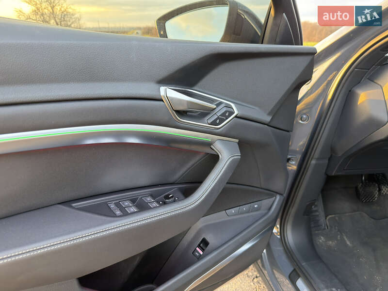 Внедорожник / Кроссовер Audi Q8 Sportback e-tron 2023 в Полтаве