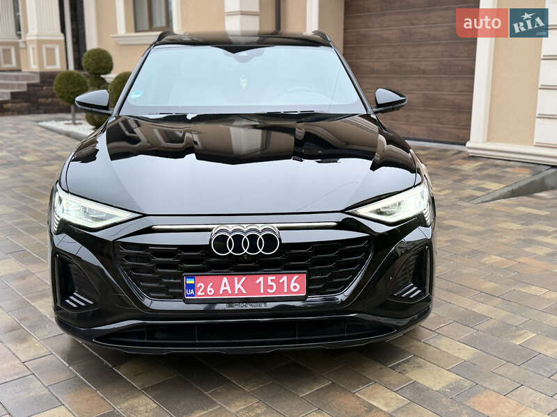 Внедорожник / Кроссовер Audi Q8 Sportback e-tron 2024 в Черновцах