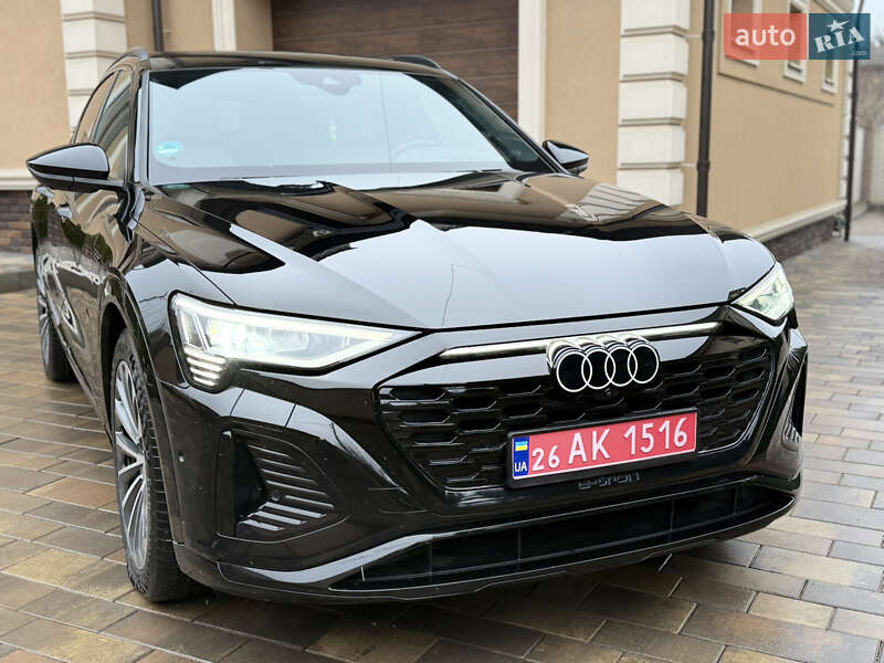 Внедорожник / Кроссовер Audi Q8 Sportback e-tron 2024 в Черновцах