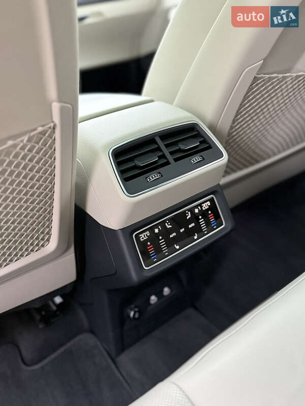 Внедорожник / Кроссовер Audi Q8 Sportback e-tron 2024 в Черновцах