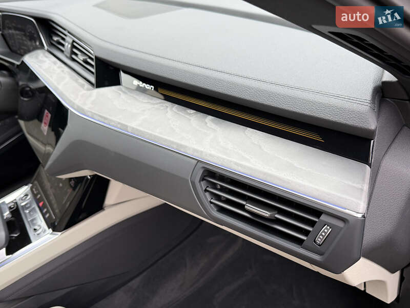 Внедорожник / Кроссовер Audi Q8 Sportback e-tron 2024 в Черновцах