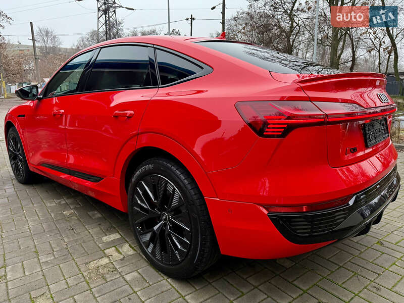 Внедорожник / Кроссовер Audi Q8 Sportback e-tron 2023 в Днепре