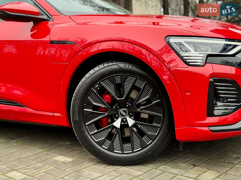 Внедорожник / Кроссовер Audi Q8 Sportback e-tron 2023 в Днепре