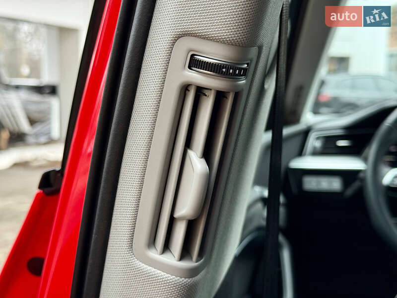 Внедорожник / Кроссовер Audi Q8 Sportback e-tron 2023 в Днепре