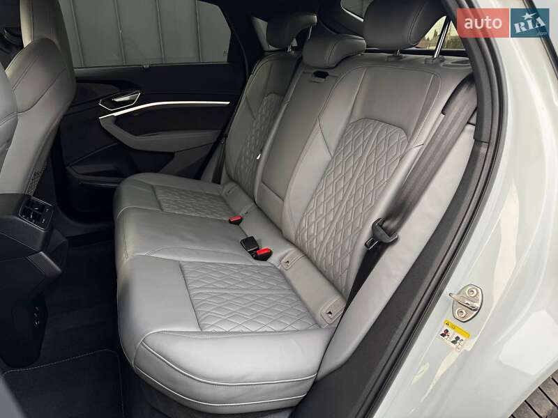 Внедорожник / Кроссовер Audi Q8 Sportback e-tron 2023 в Луцке фото 33 Внедорожник / Кроссовер Audi Q8 Sportback e-tron 2023 в Луцке
