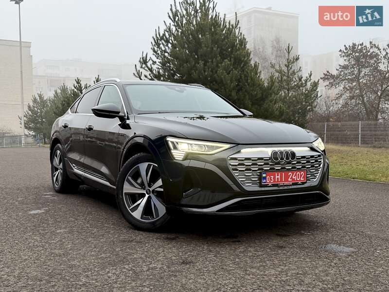 Позашляховик / Кросовер Audi Q8 Sportback e-tron 2024 в Ковелі