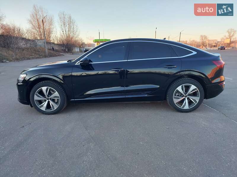 Внедорожник / Кроссовер Audi Q8 Sportback e-tron 2023 в Харькове фото 11 Внедорожник / Кроссовер Audi Q8 Sportback e-tron 2023 в Харькове